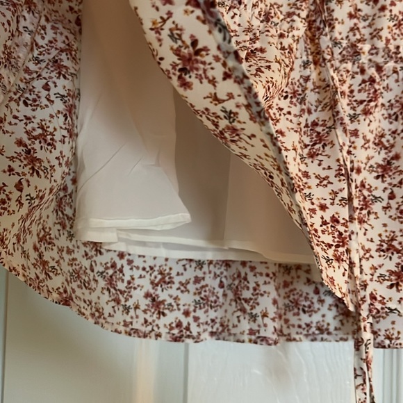 Pink floral skirt and top combo - Picture 3 of 4